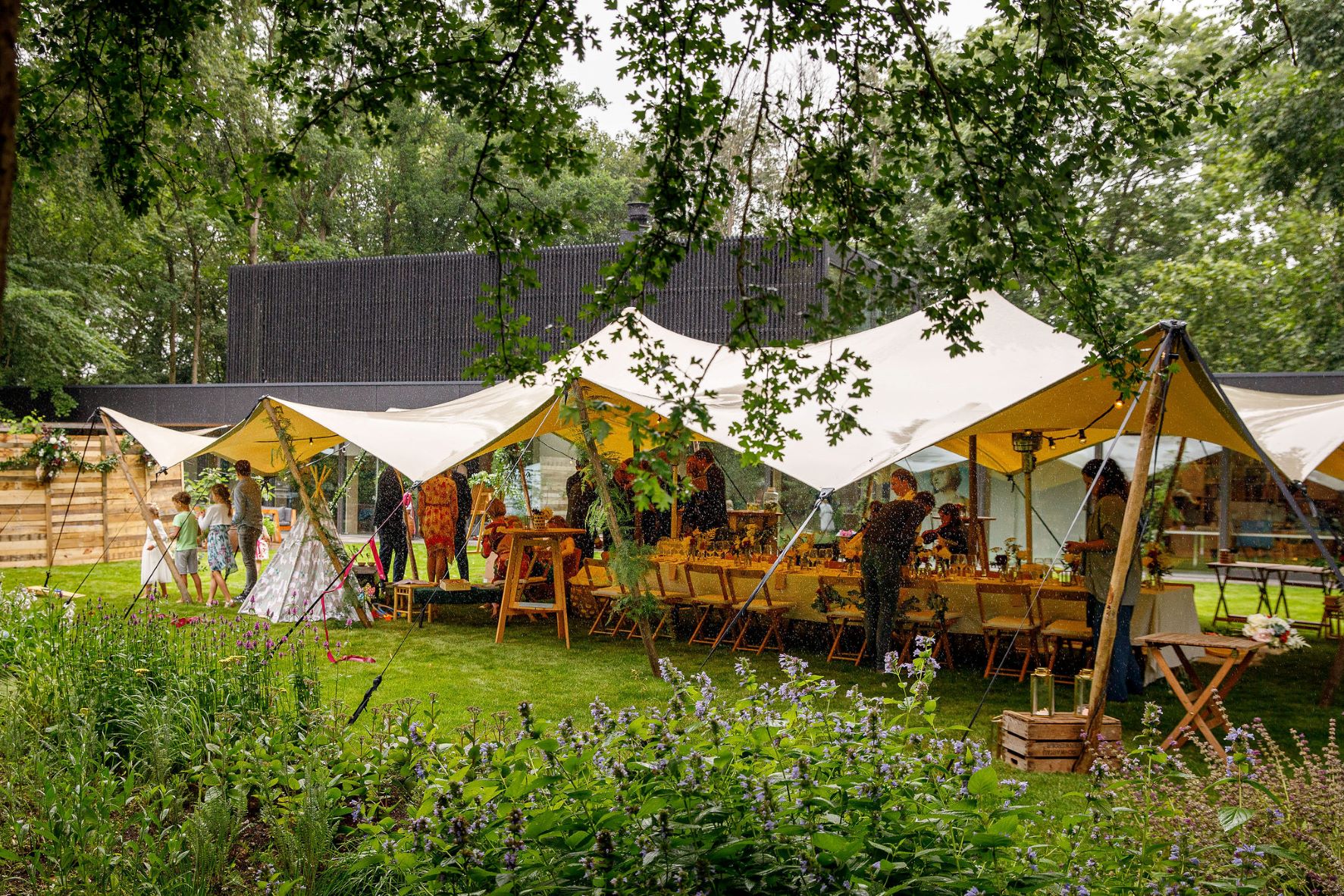 Stretchtent 10 x 12 m